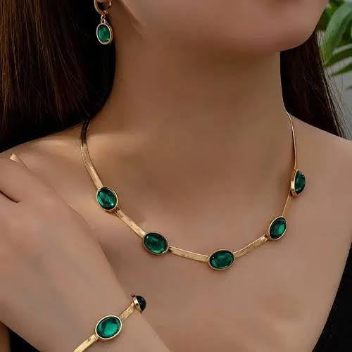 Green Crystal Necklace Set✨💚